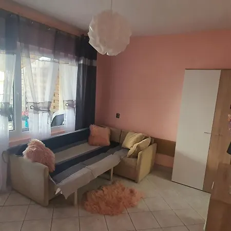 Apartment Pod Sosnami - Ul Dominicka 28 *